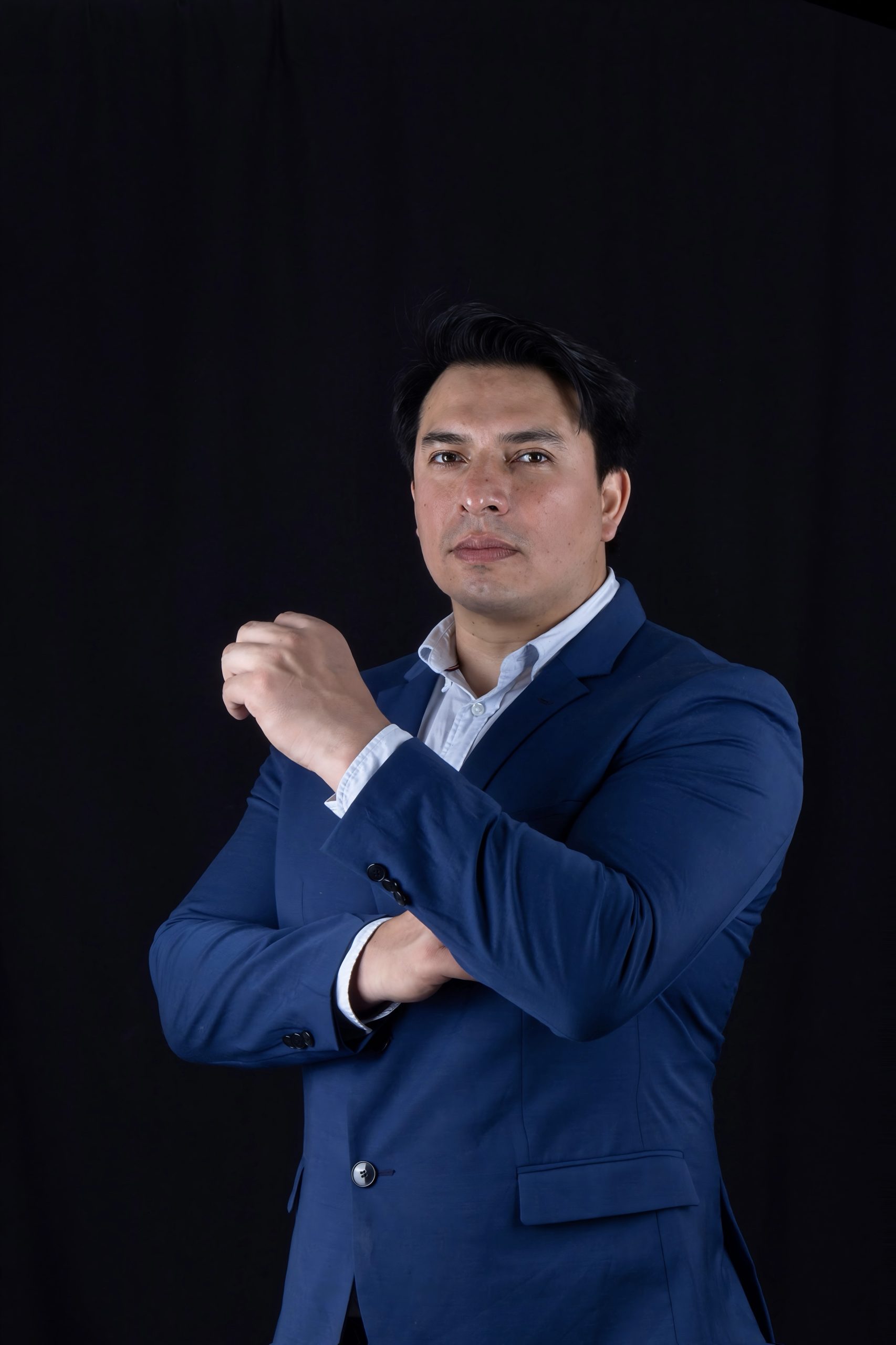 Dr. Gustavo Ulloa